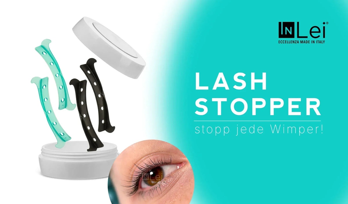 InLei® Lash Stopper – stopp jede Wimper: zwei Paar Silikonstreifen in Türkis und Schwarz mit Aufbewahrungsdose, daneben laminierte Wimpern